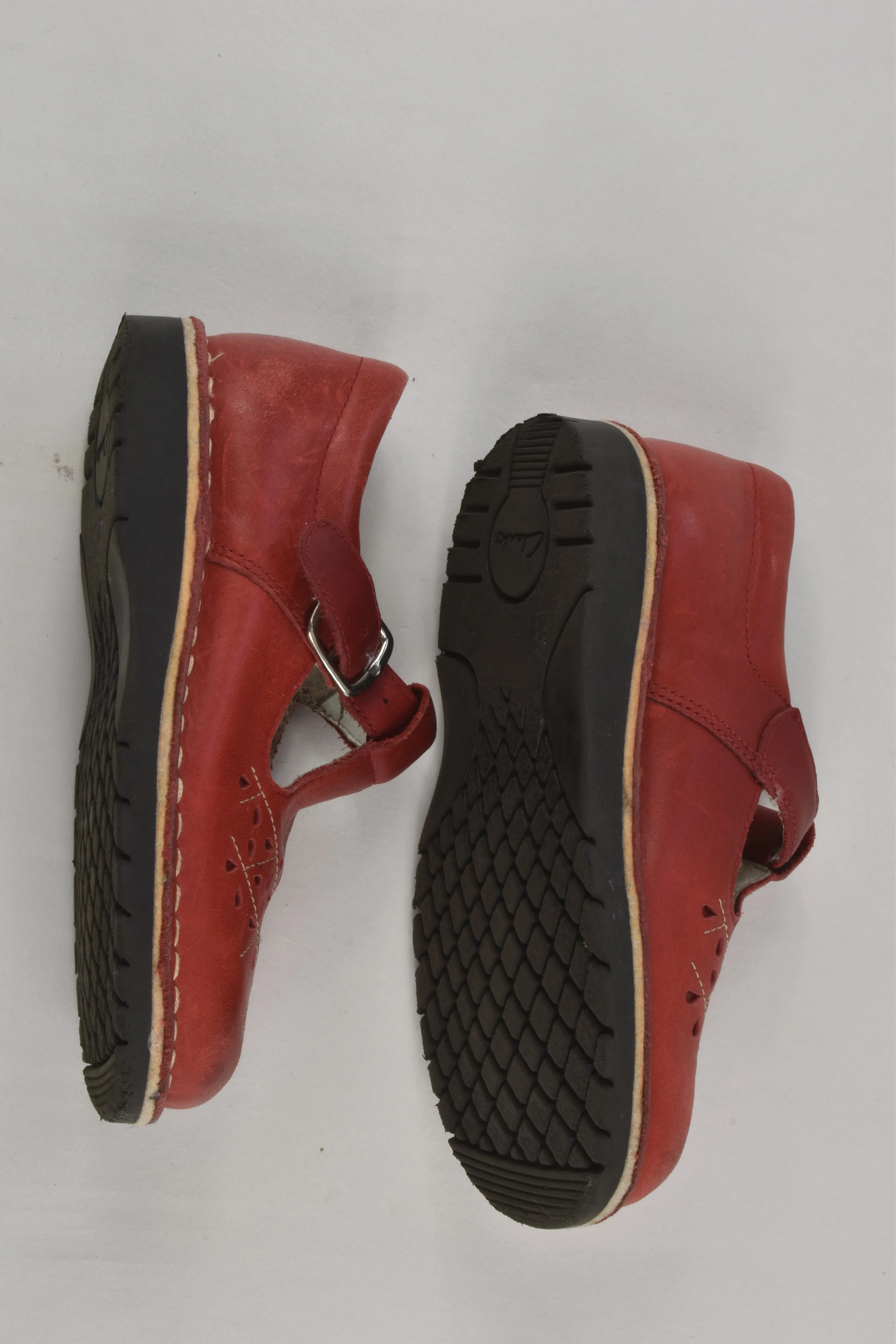Clarks Size 9 Leather Shoes