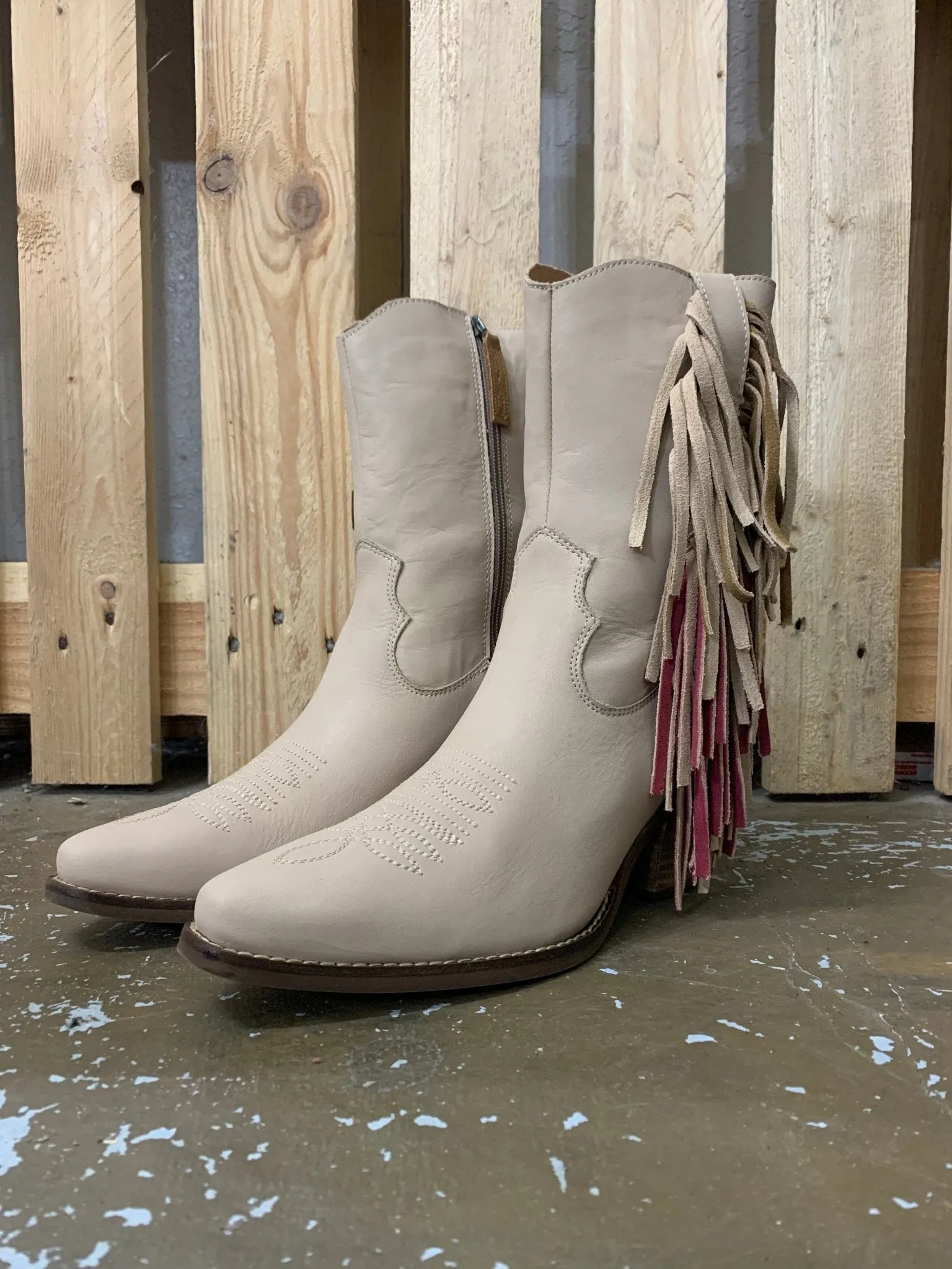 Dingo Fringe Benefits Booties
