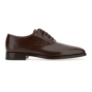 Lace-ups in Patent Leather