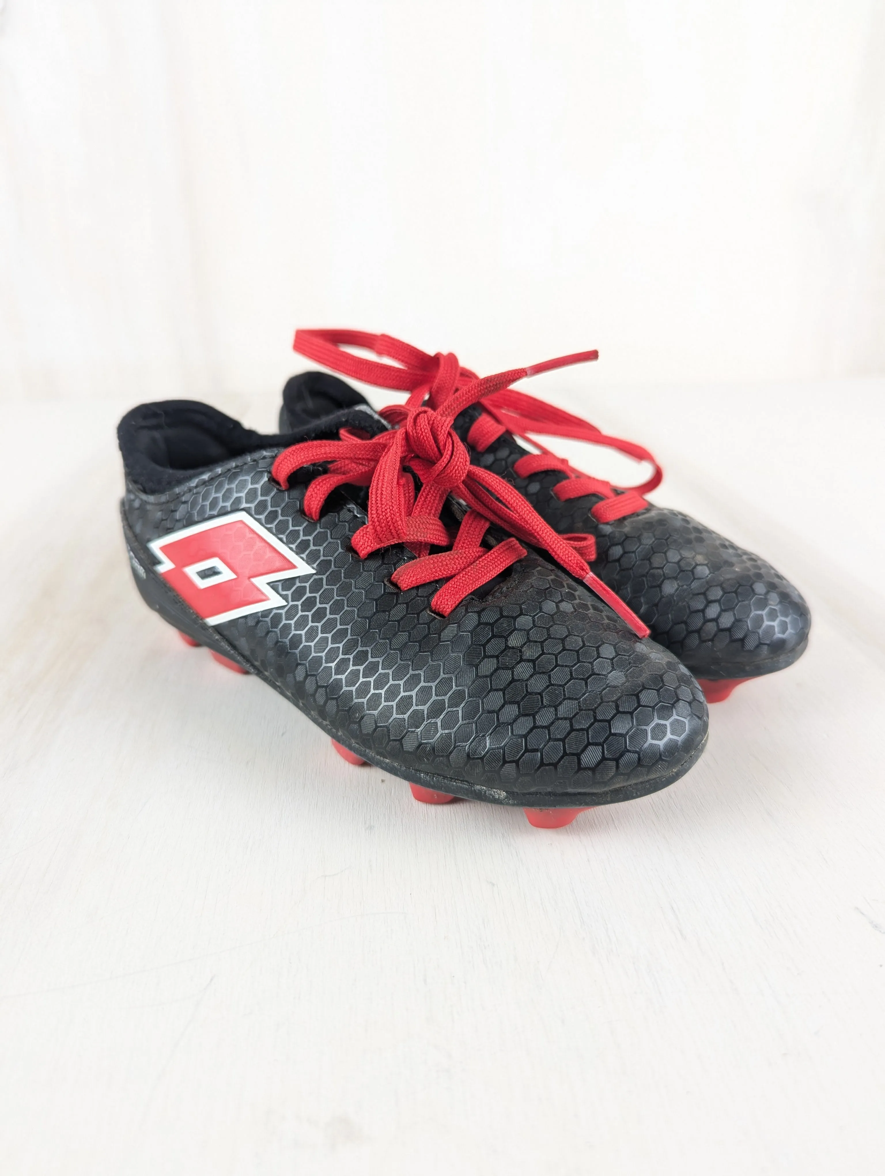 LOTTO SOCCER CLEATS SIZE 11 PRE-LOVED