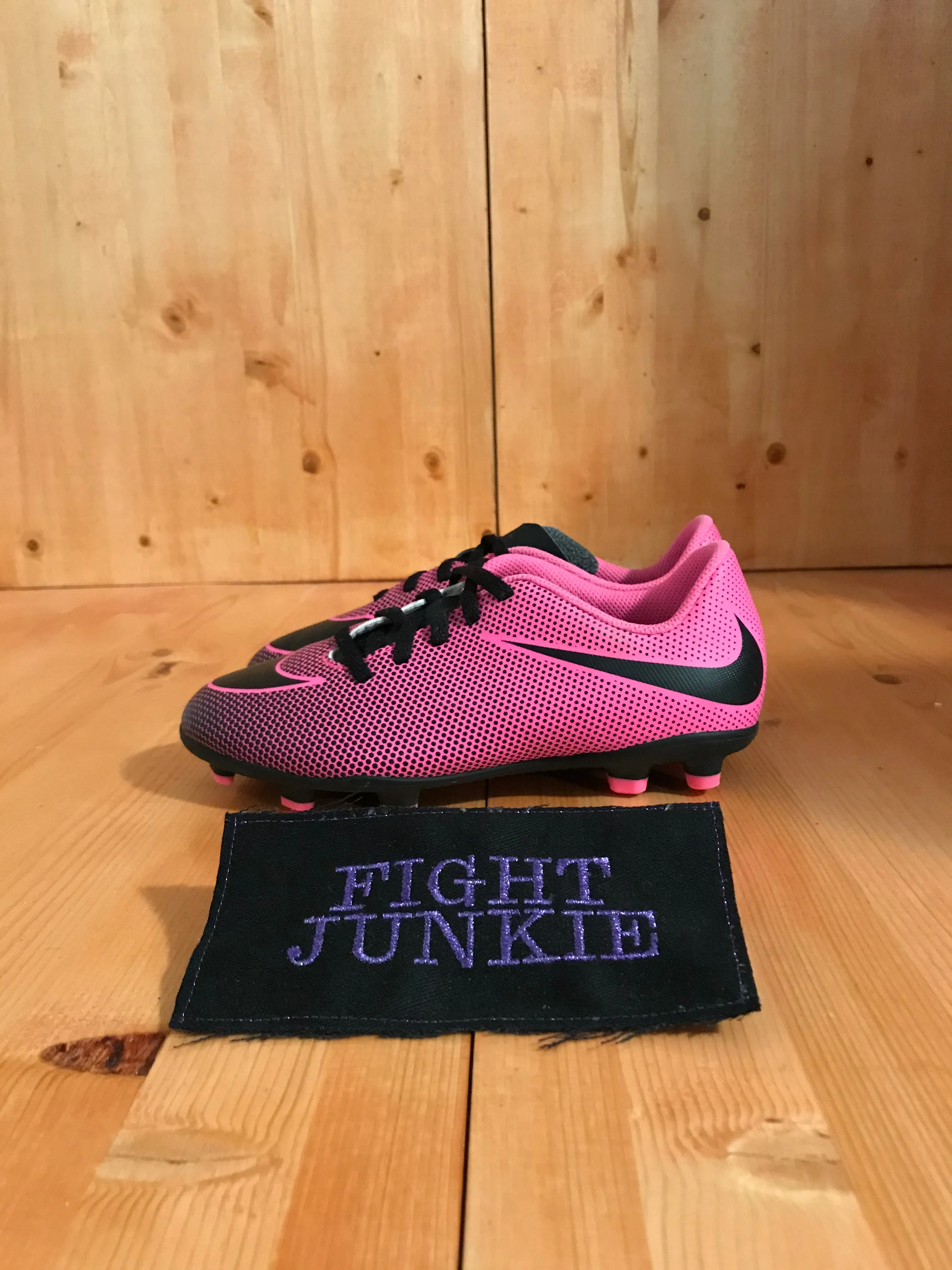 NIKE BRAVATA II FG Youth Size 2 Soccer Cleats Pink