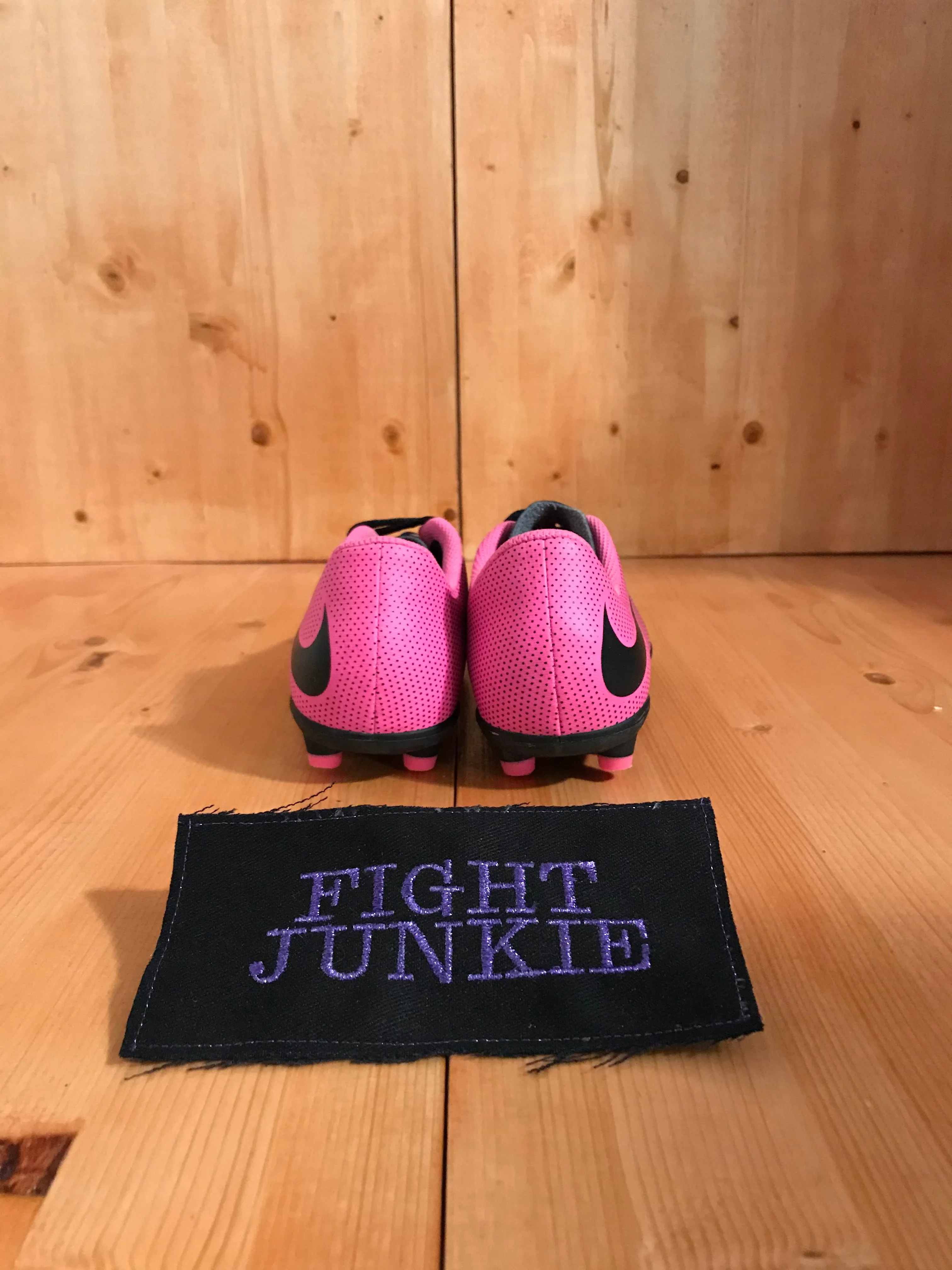 NIKE BRAVATA II FG Youth Size 2 Soccer Cleats Pink