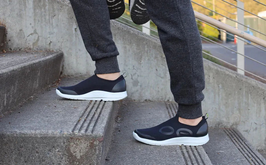 OOFOS OOmg Sport Shoe (White/Black) - Men's