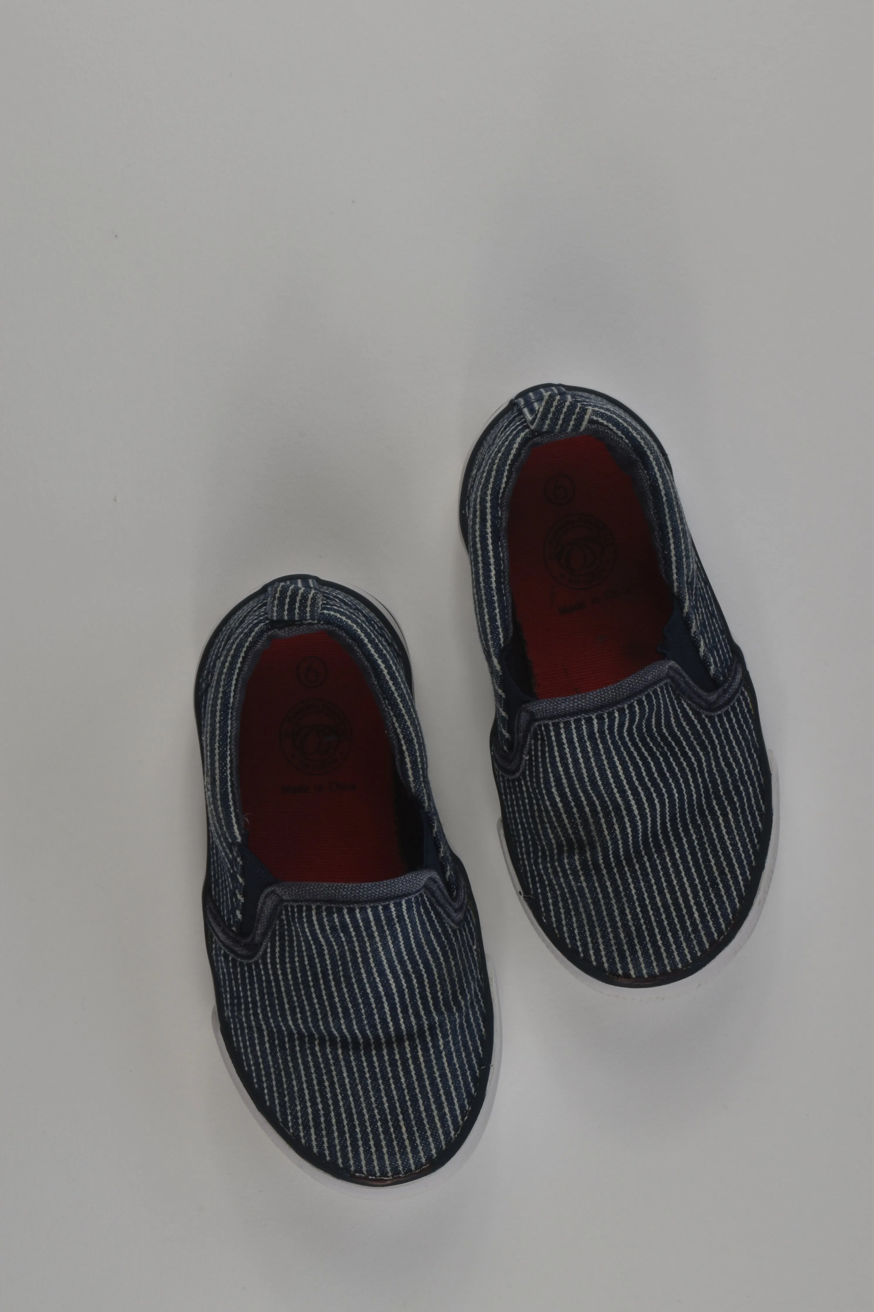 Pumpkin Patch Size 6 Canvas Shoes