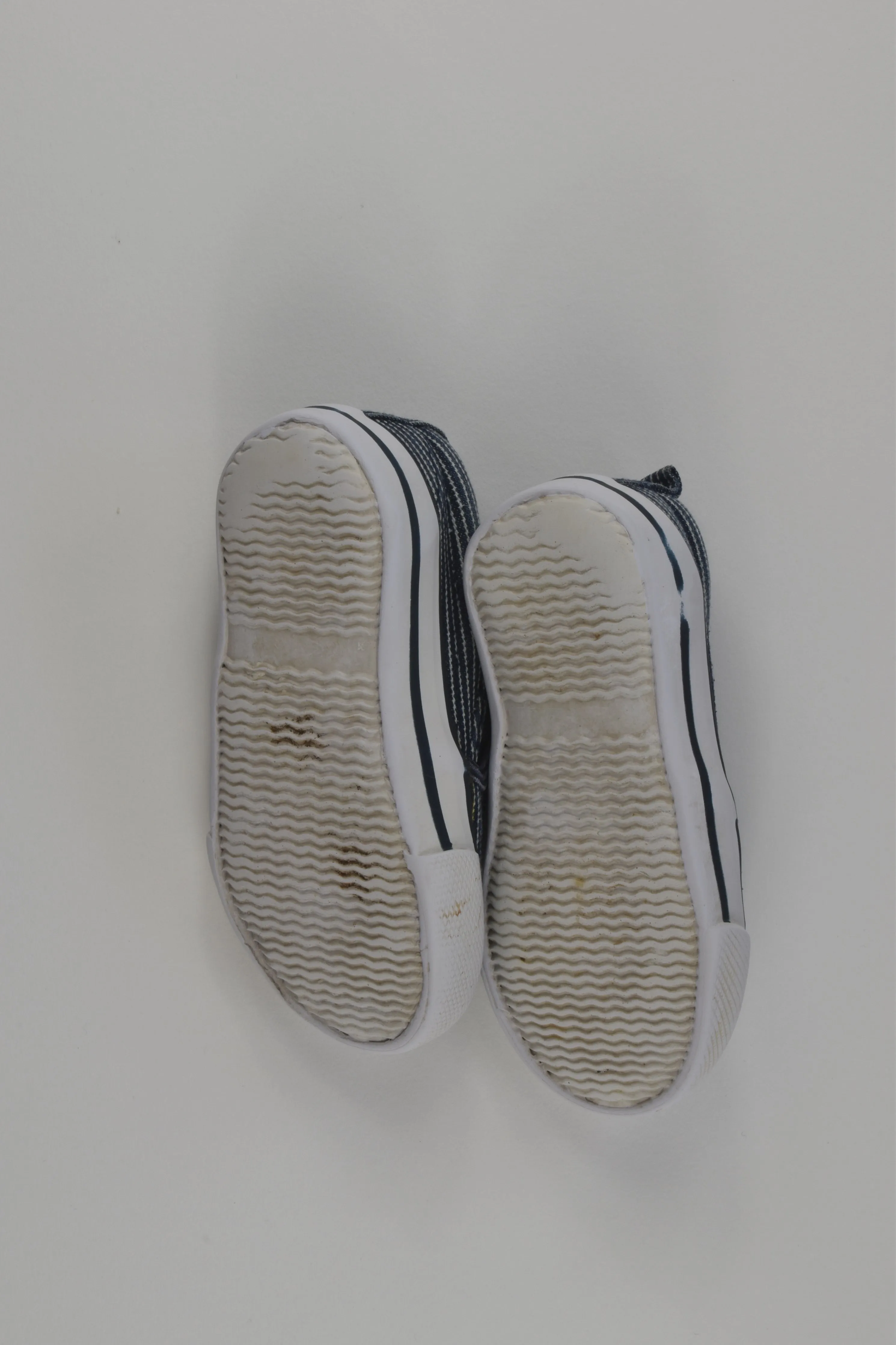 Pumpkin Patch Size 6 Canvas Shoes