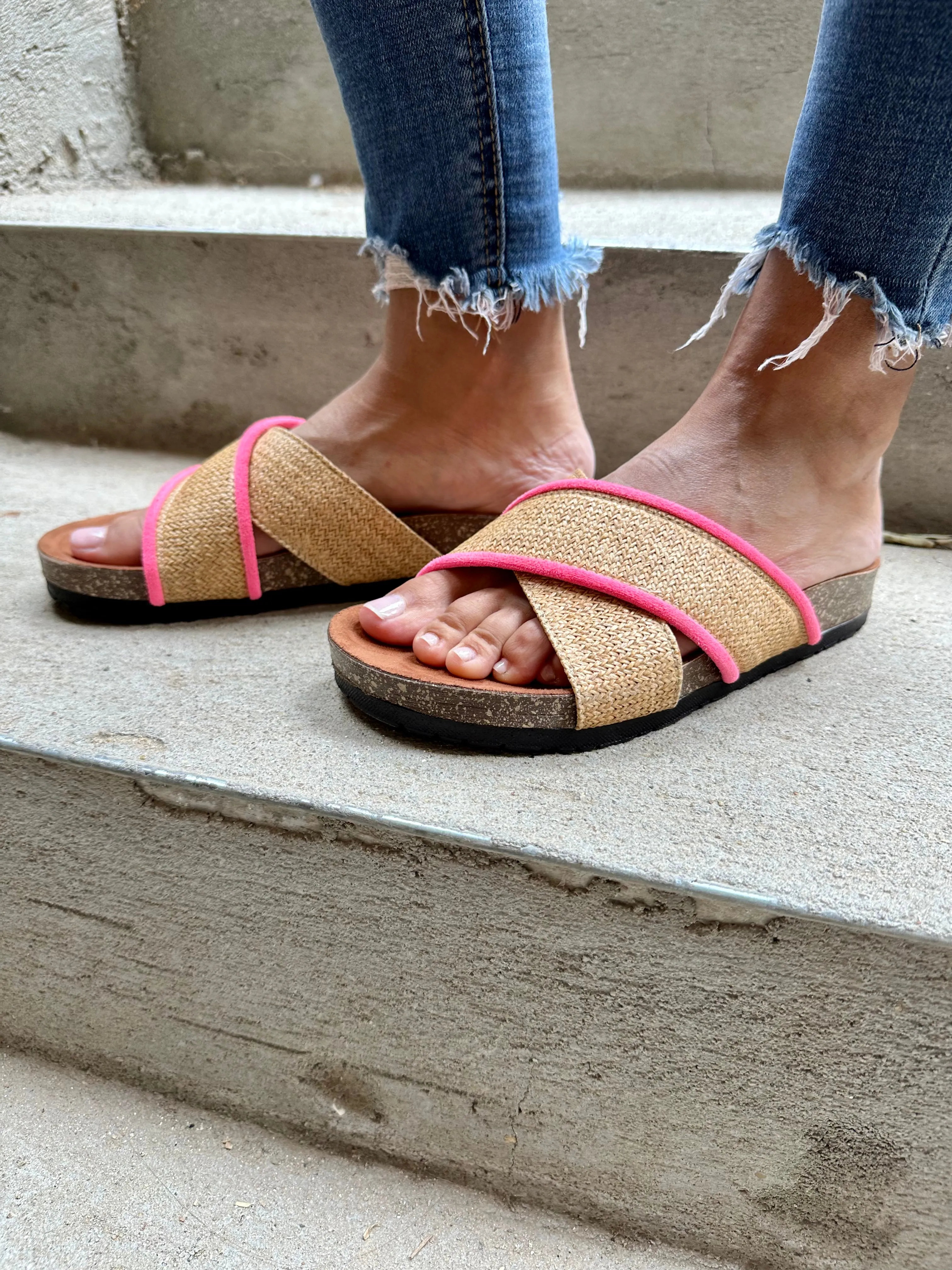Raffia X Pink Criss-Cross Slides