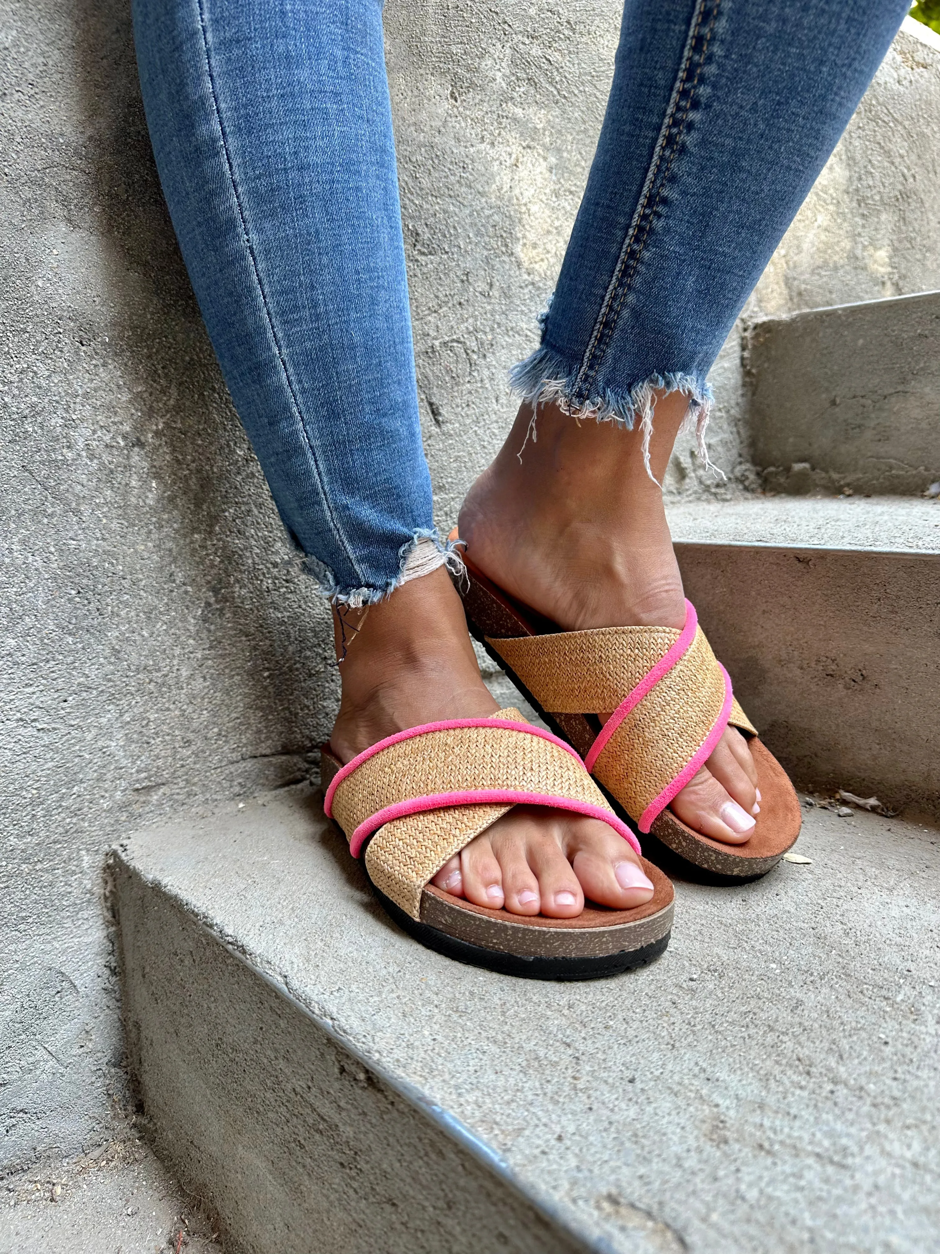 Raffia X Pink Criss-Cross Slides