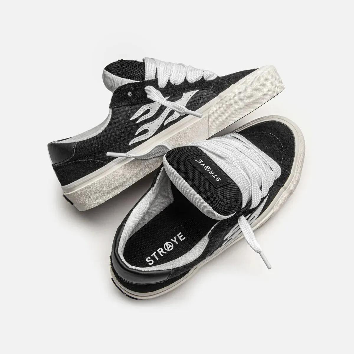 STRAYE Logan Puff Black Sneakers