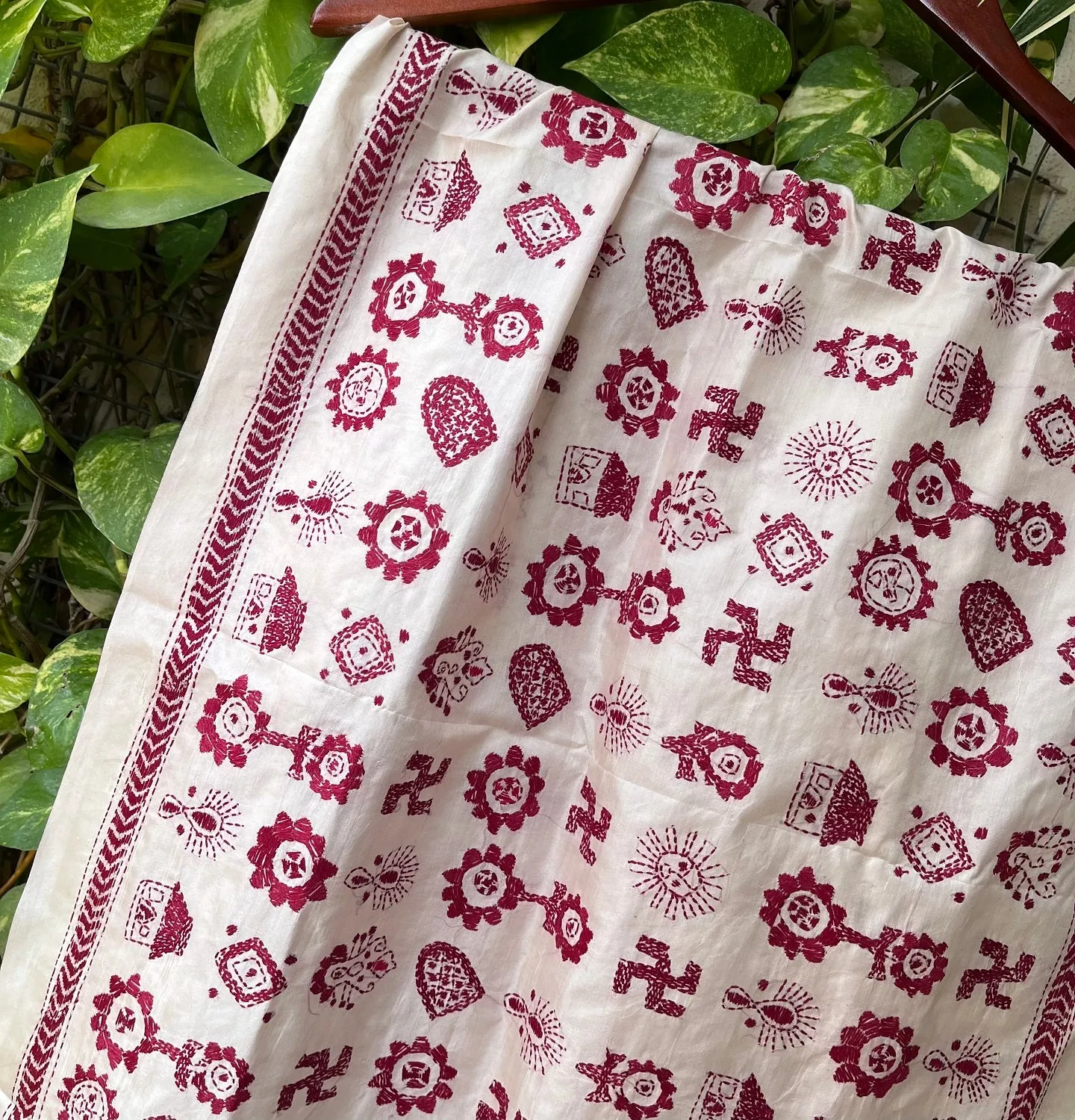 WARLI STOLE